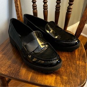 Old Navy Women’s Black Faux-Leather Chunky Loafer - Size 9.5